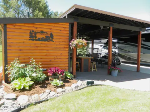 Turnkey Motorcoach Lot with Coach House