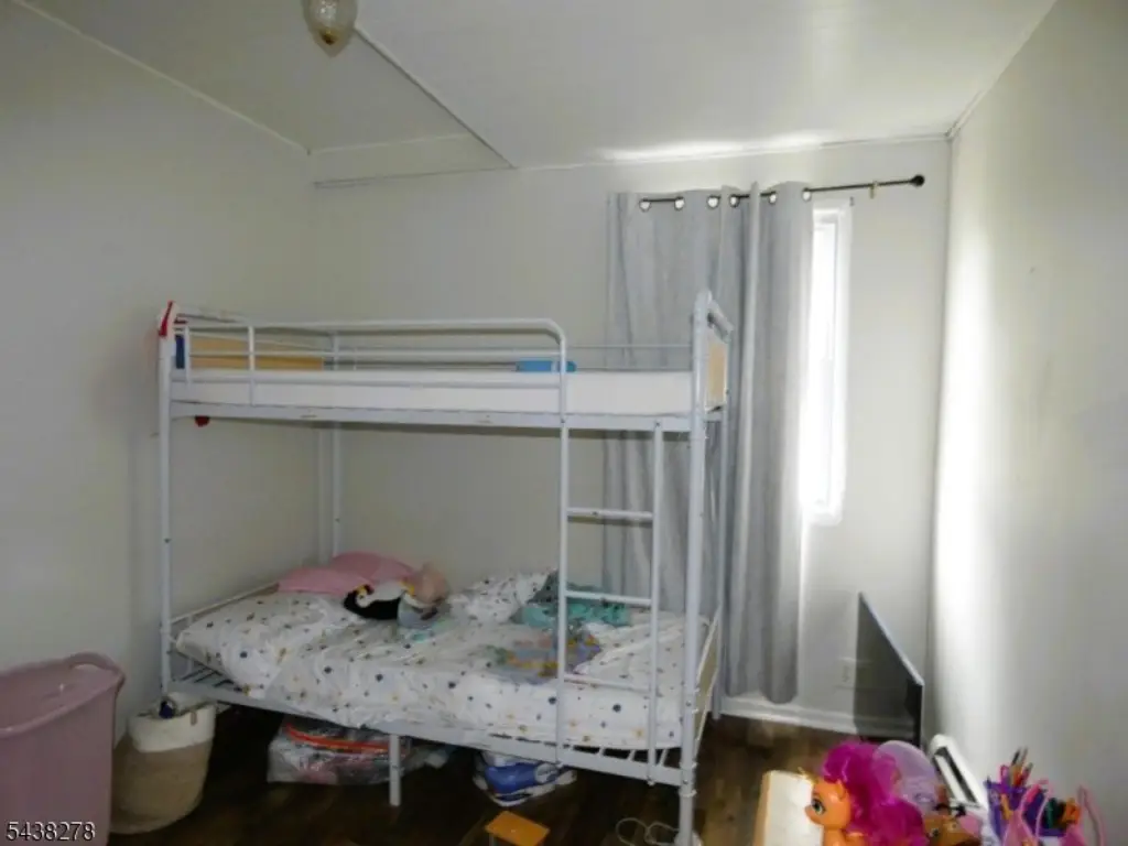 Picture 5