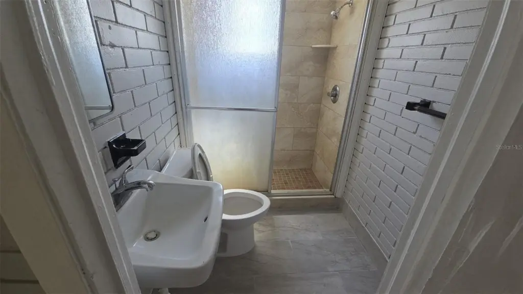 Picture 19