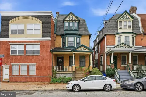 Victorian 4-Unit Apartment Building