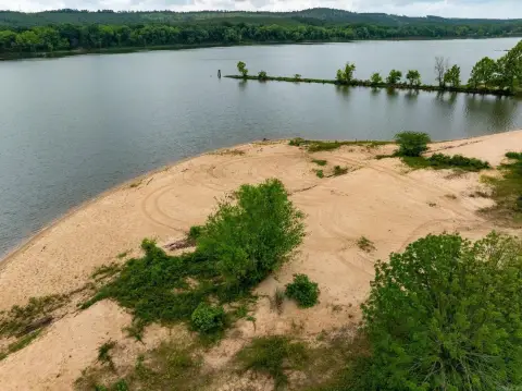 Waterfront Recreational Land with Sandy Beach