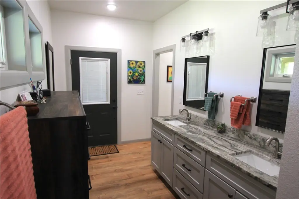 Picture 25