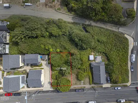 Vacant Land in Nye Beach