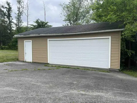 Bloomington Garage Space for Rent