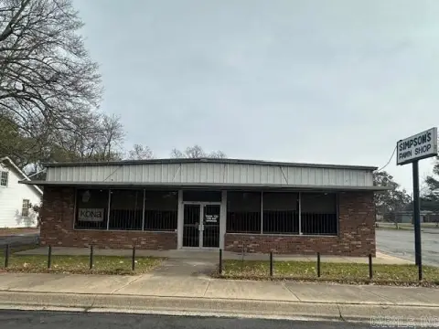 Retail Building with Pole Sign