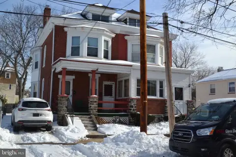 Lansdowne Duplex: Income Opportunity