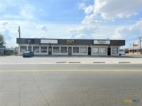 Five-Suite Retail Plaza
