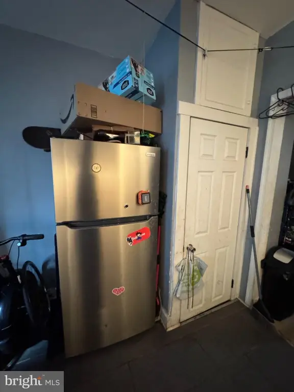 Picture 4