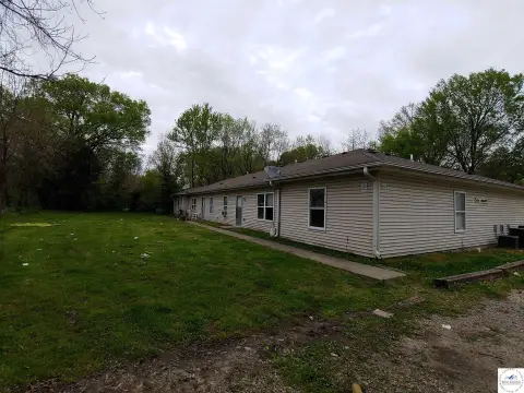 17-Unit Apartment Building