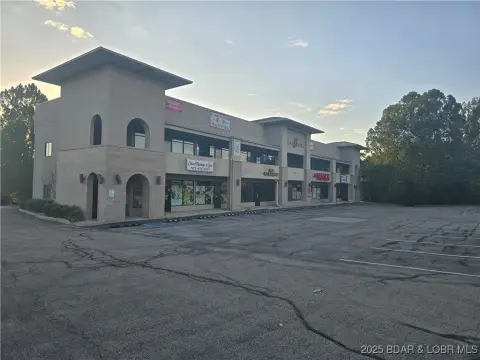 Osage Beach Parkway Retail Building