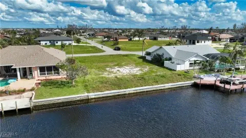 Waterfront Lot in Cape Coral