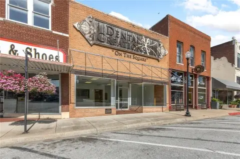 Versatile Commercial Space in Harrison, AR