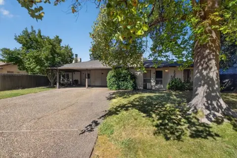 Duplex with Garden Space