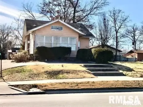 Corner Lot Near Interstate 57