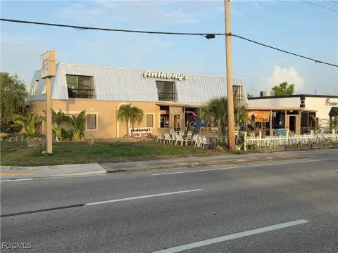 Established Cape Coral Restaurant and Bar