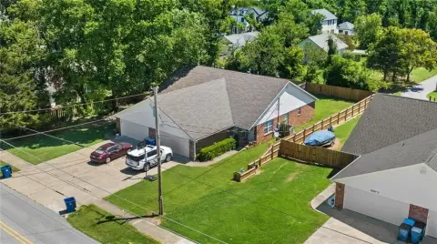 Bentonville Duplex Near Downtown Square