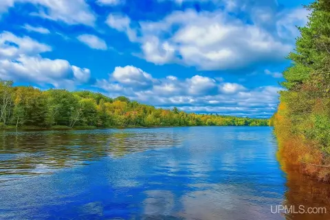 Riverside Land Ideal for Building