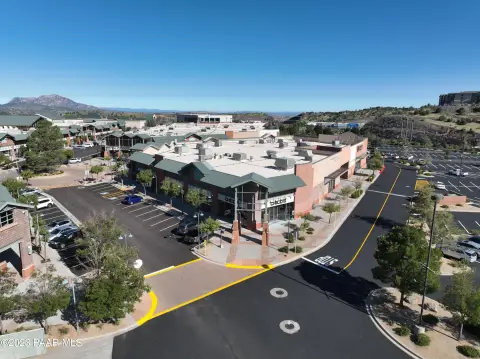 Modern Shopping Center Restaurant Space