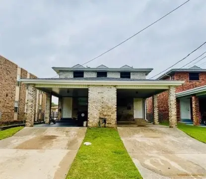 Lakeview Duplex Near Fleur de Lis
