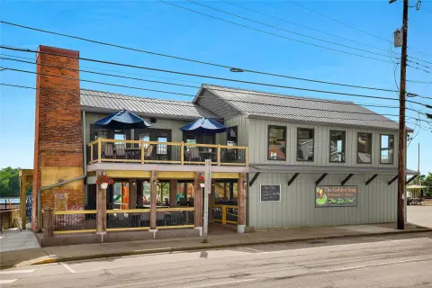 Established Mississippi River Venue