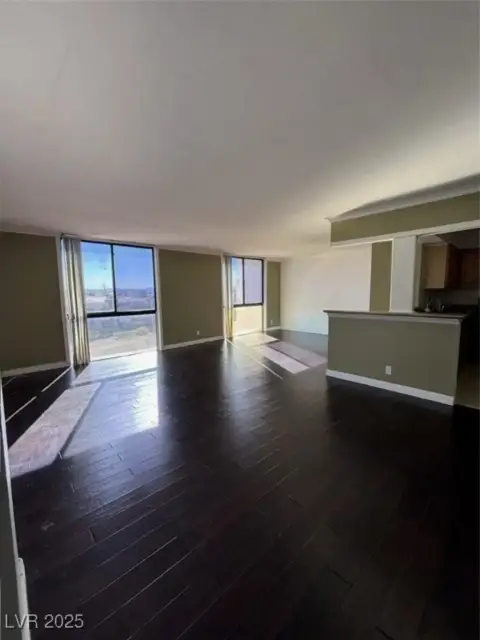 Las Vegas High-Rise Condo