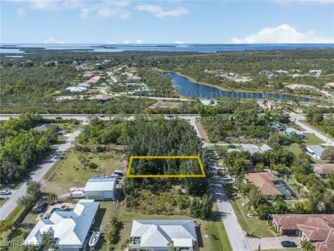 Residential Land in Bokeelia, FL