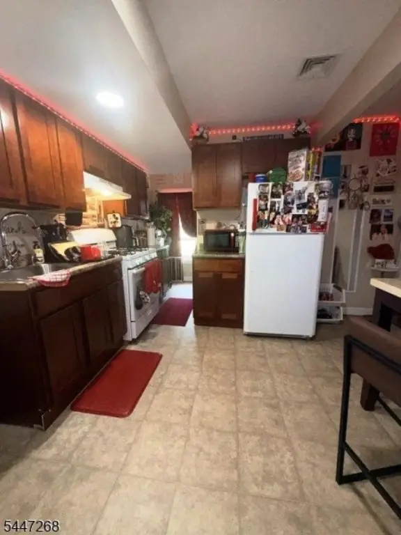 Picture 4