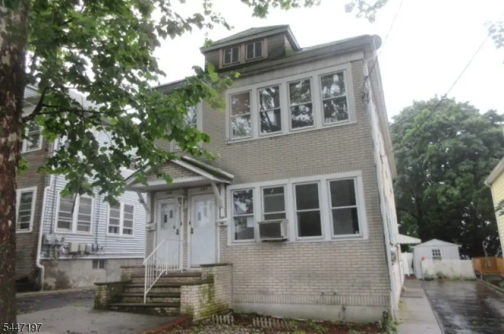 740 2Nd Ave, Lyndhurst, NJ 07071