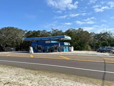 Gas Station With Three Fuel Pumps
