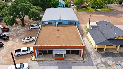 Showroom and Shop with Loft