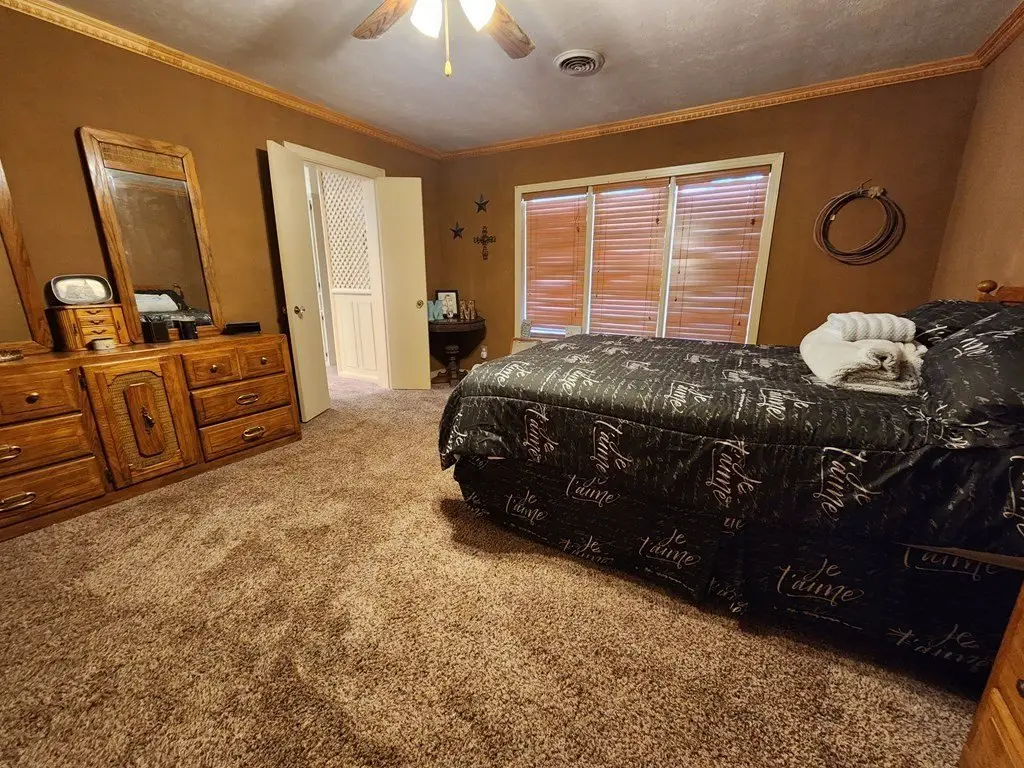 Picture 33