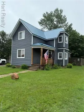 Charming Farmhouse in Bad Axe