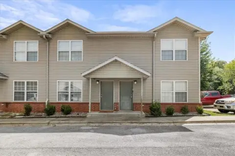 Remodeled Townhomes Near University