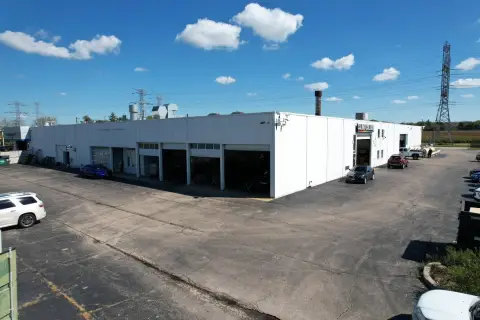 Elgin Auto Body Shop Lease