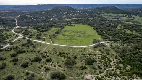 Unrestricted Land Near Frio River