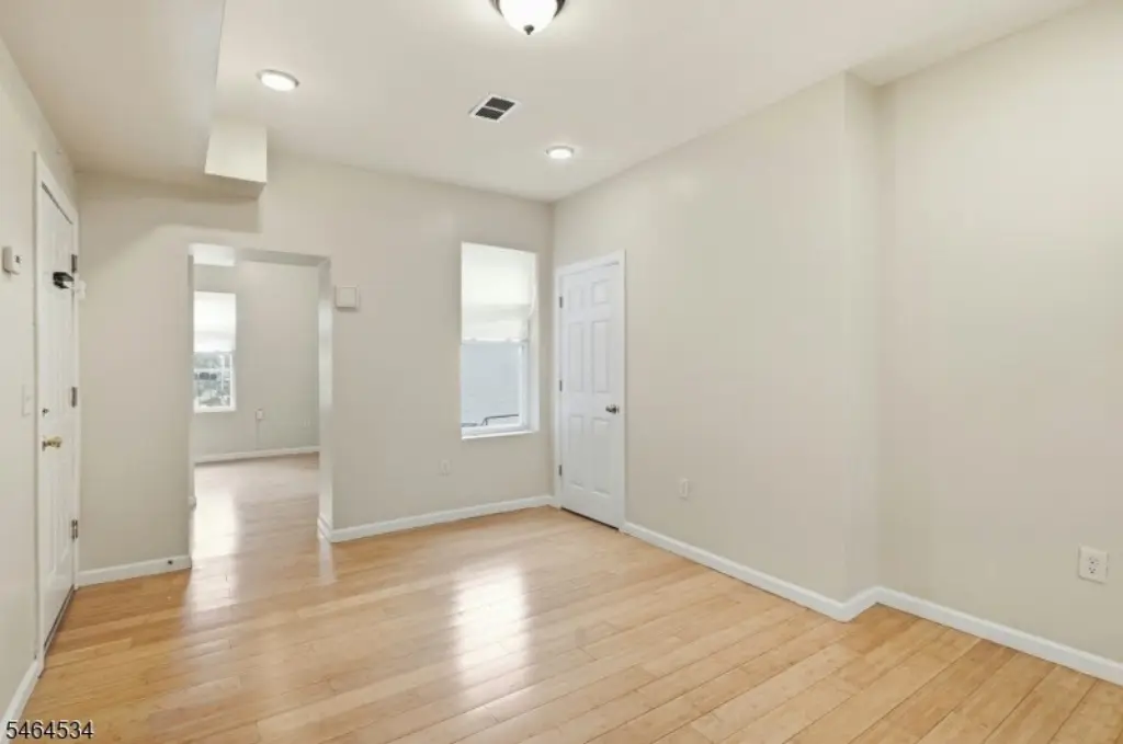 Picture 3