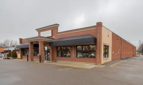 Retail Endcap Suite in Kalamazoo