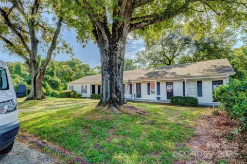 Gastonia Office Building on 2.18 Acres