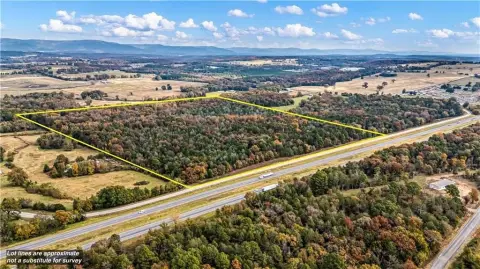 Unrestricted Land Near I-40