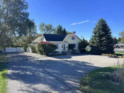 Commercial Property on Blue Star Highway