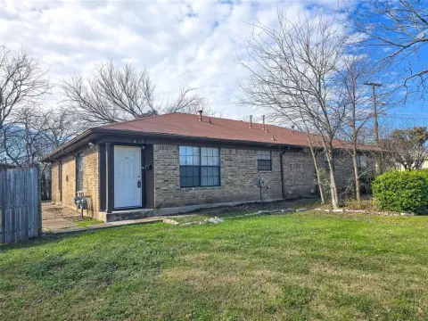 Waco Duplex with Income Upside