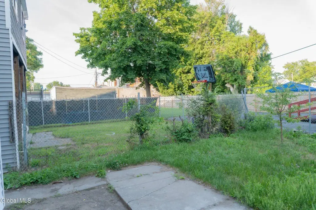Picture 33