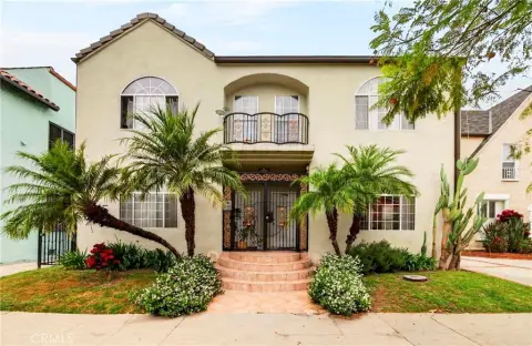 Charming Los Angeles Quadruplex Investment