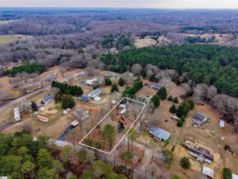 Unrestricted Lot in Pelzer, SC