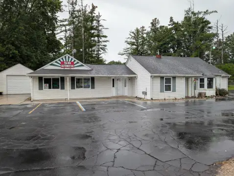 Mixed-Use Property with Apartment