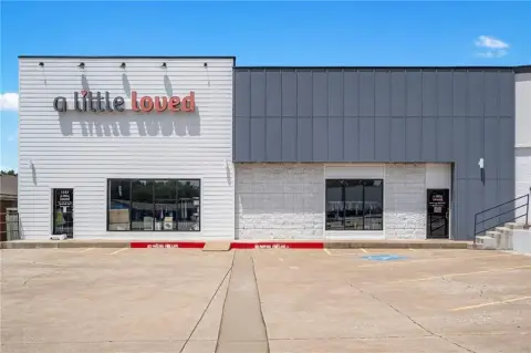 Retail Space off Highway 412