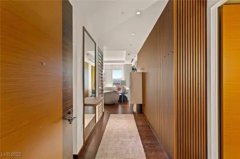 Las Vegas High-Rise Condo