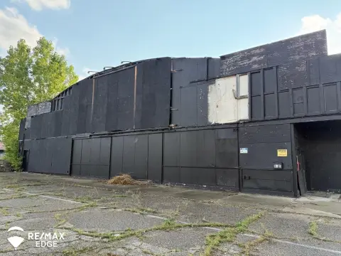 Warehouse with Outdoor Storage