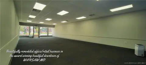Remodeled Retail/Office Space in Warsaw