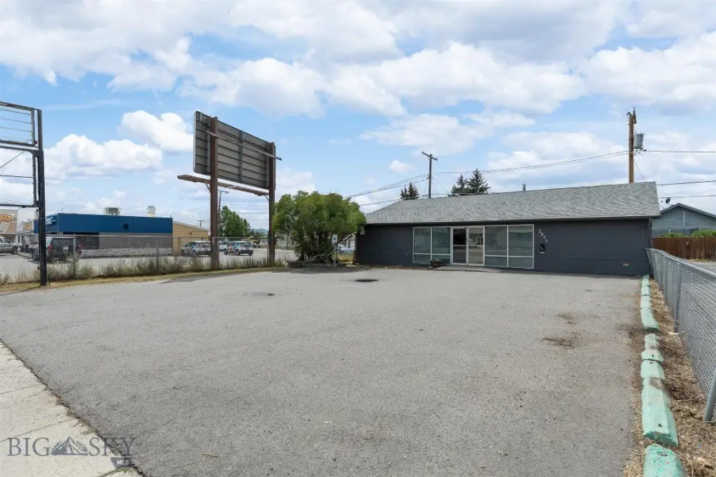 2071 Harrison Ave, Butte, MT 59701